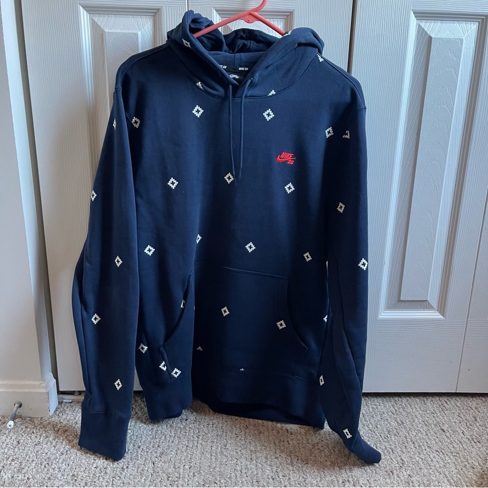 Men’s Nike SB Hoodie Size Large